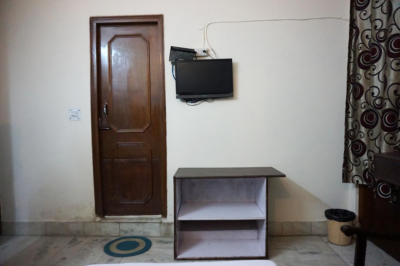 Hotel Venus International New Delhi Luaran gambar
