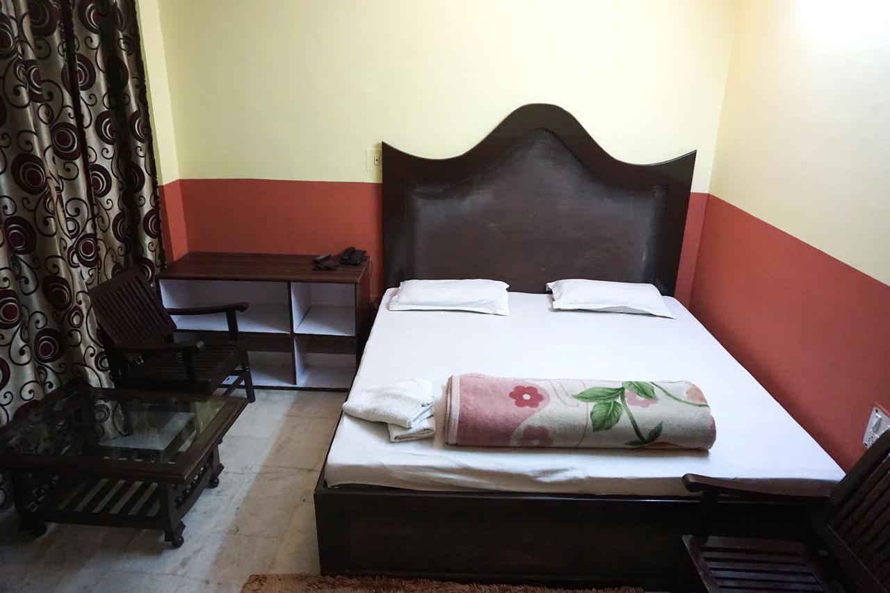 Hotel Venus International New Delhi Luaran gambar