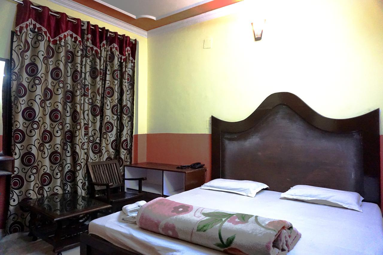 Hotel Venus International New Delhi Luaran gambar