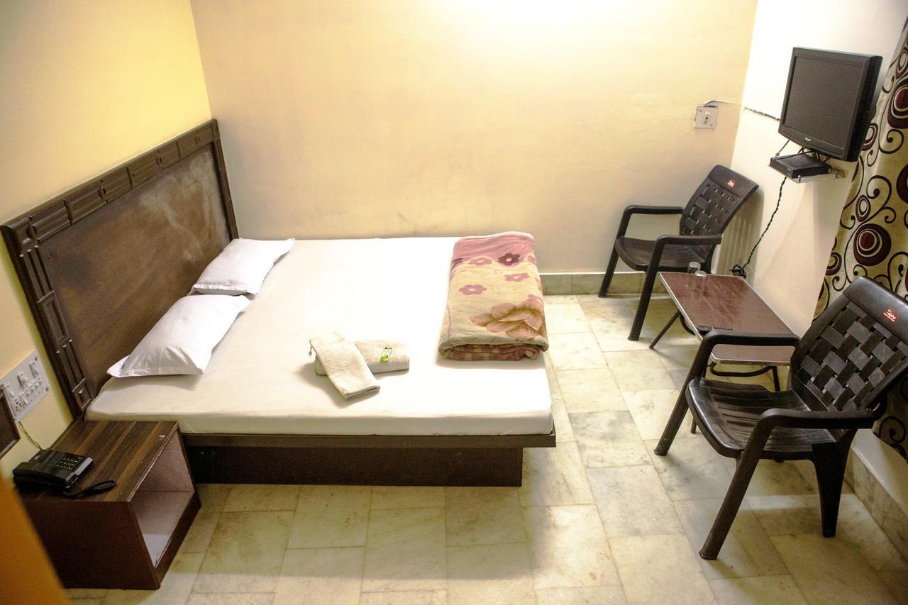 Hotel Venus International New Delhi Luaran gambar
