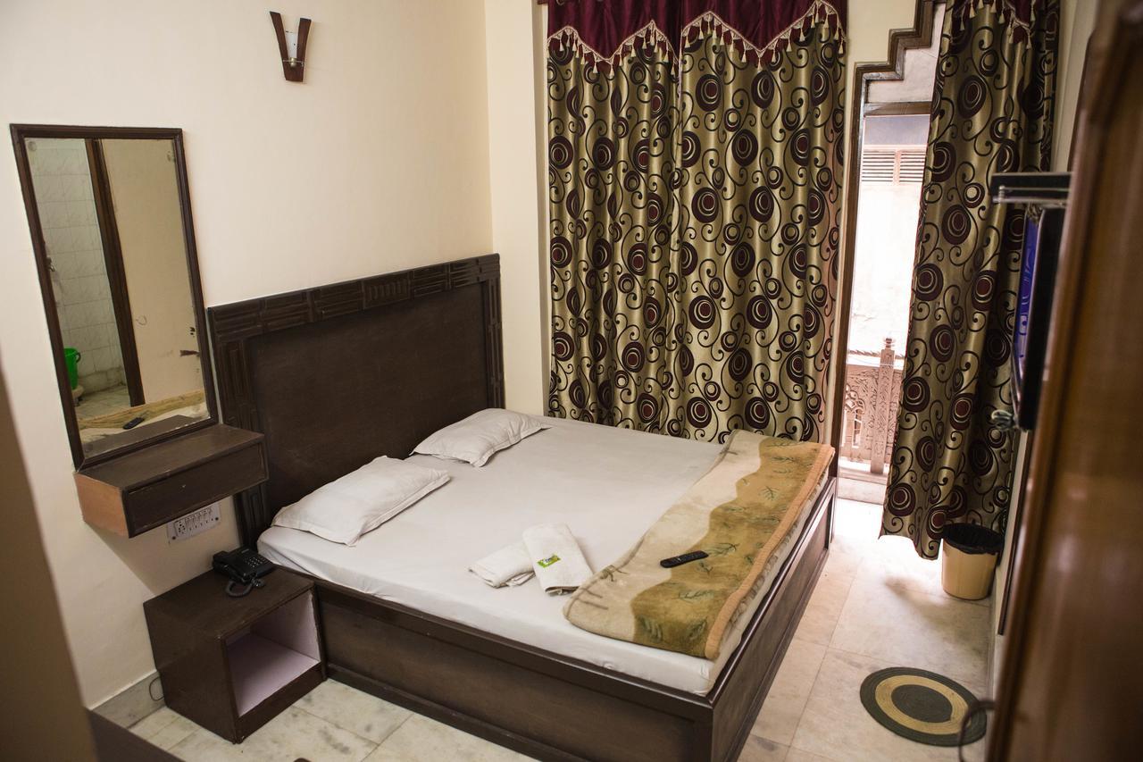 Hotel Venus International New Delhi Luaran gambar