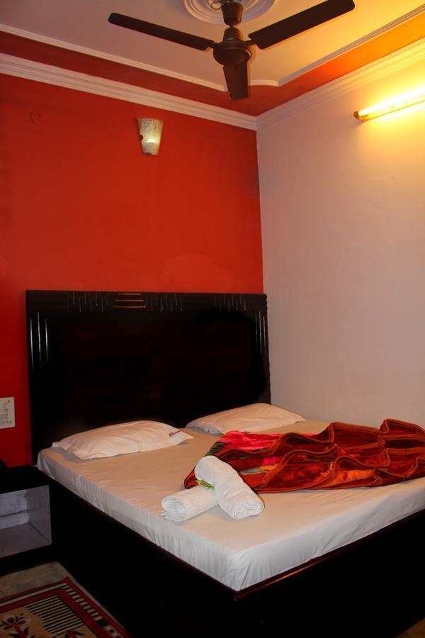 Hotel Venus International New Delhi Luaran gambar