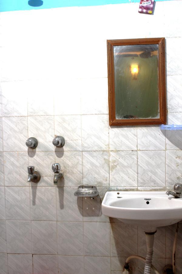 Hotel Venus International New Delhi Luaran gambar