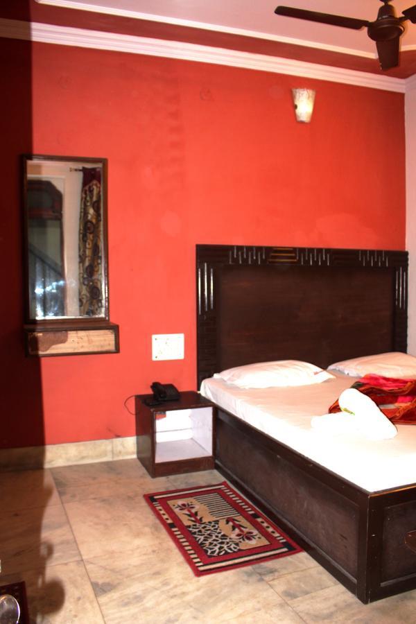 Hotel Venus International New Delhi Luaran gambar