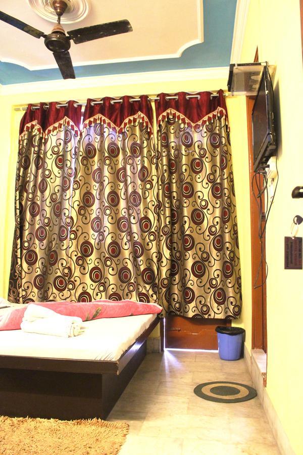 Hotel Venus International New Delhi Luaran gambar