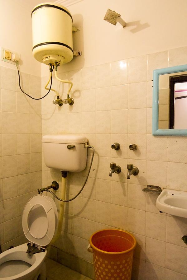 Hotel Venus International New Delhi Luaran gambar